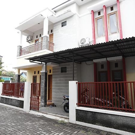 Reddoorz @ Jalan Damai Ngaglik Exterior foto